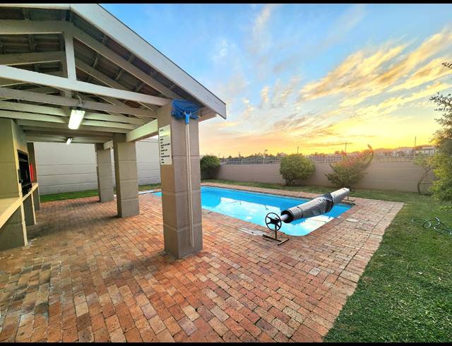2 BEDROOM APARTMENT TO LET IN CENTURY CITY